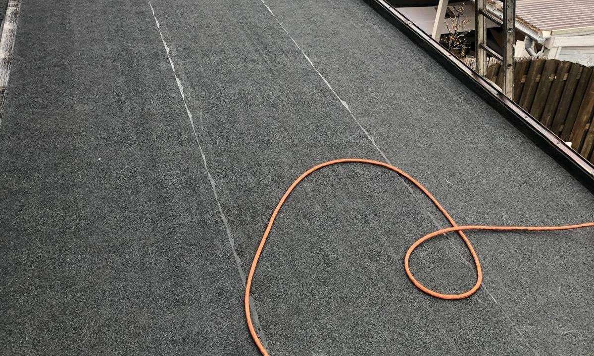 Renovatie van bitumen dak in 0117